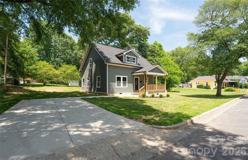 209 East Dixon St, Lincolnton, NC 28092