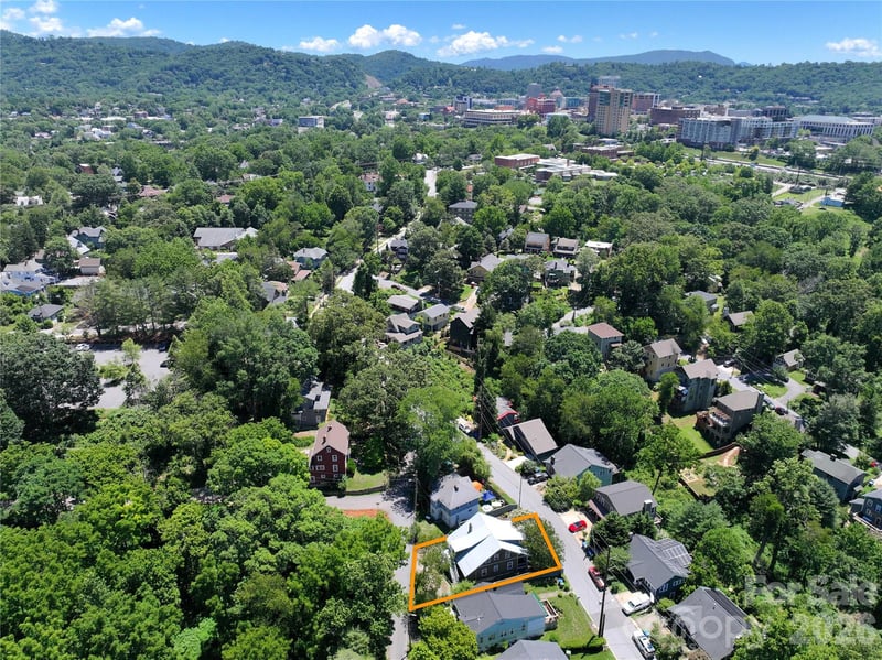 102 Courtland Ave, Asheville, NC 28801