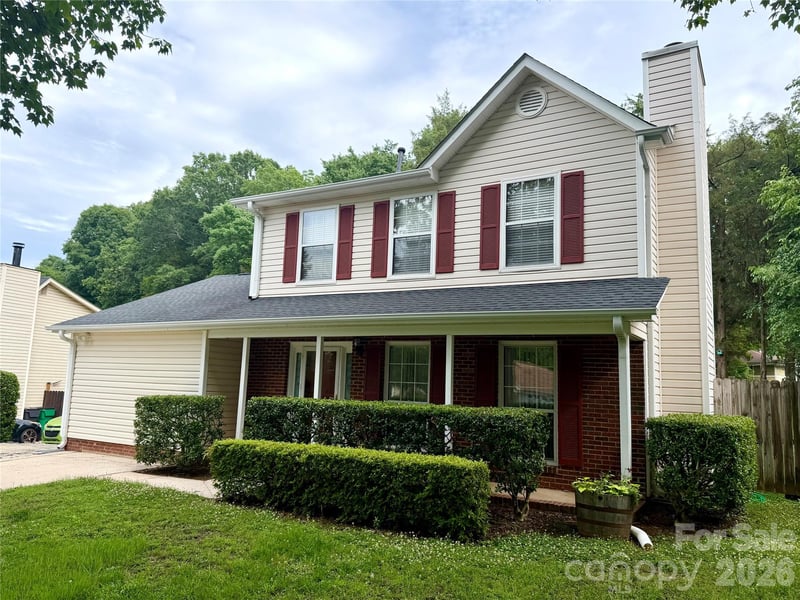8004 Glencannon Dr, Charlotte, NC 28227