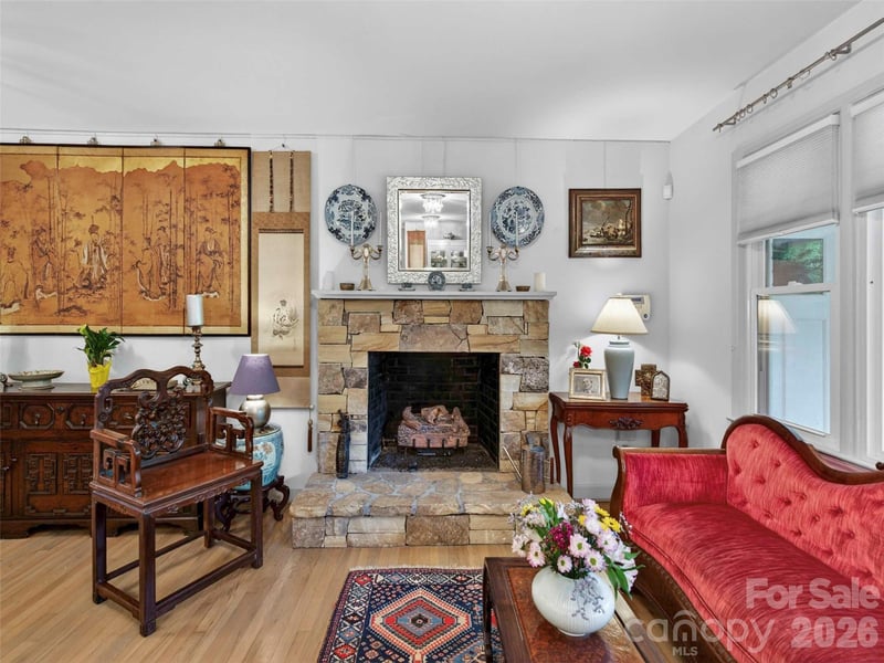 52 Melody Ln, Saluda, NC 28773