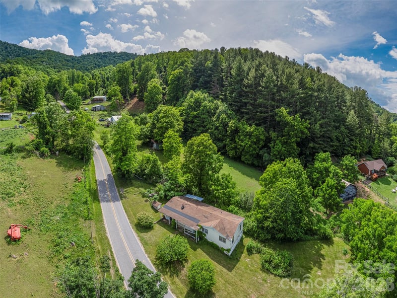 5622 Dutch Cove Rd, Canton, NC 28716