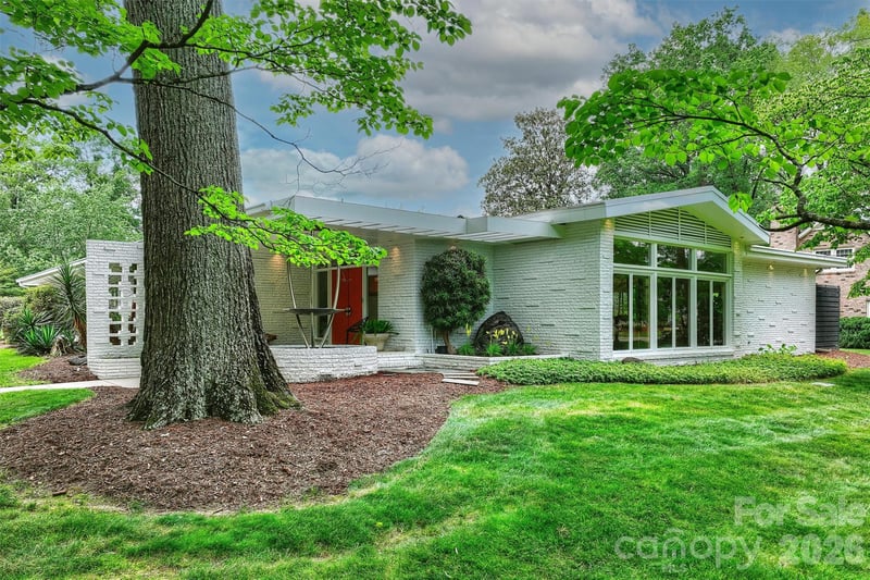 1818 Cloister Dr, Charlotte, NC 28211