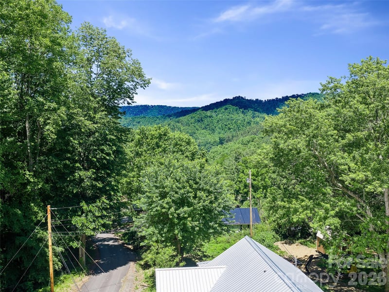 Moody Mountain Rd, Burnsville, NC 28714