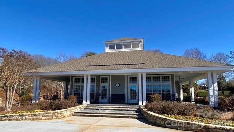 111 Cotswold Ct, Statesville, NC 28677