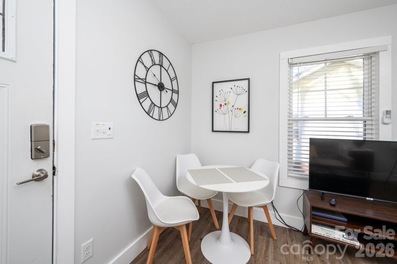 18 Oteen Park Pl, Asheville, NC 28805