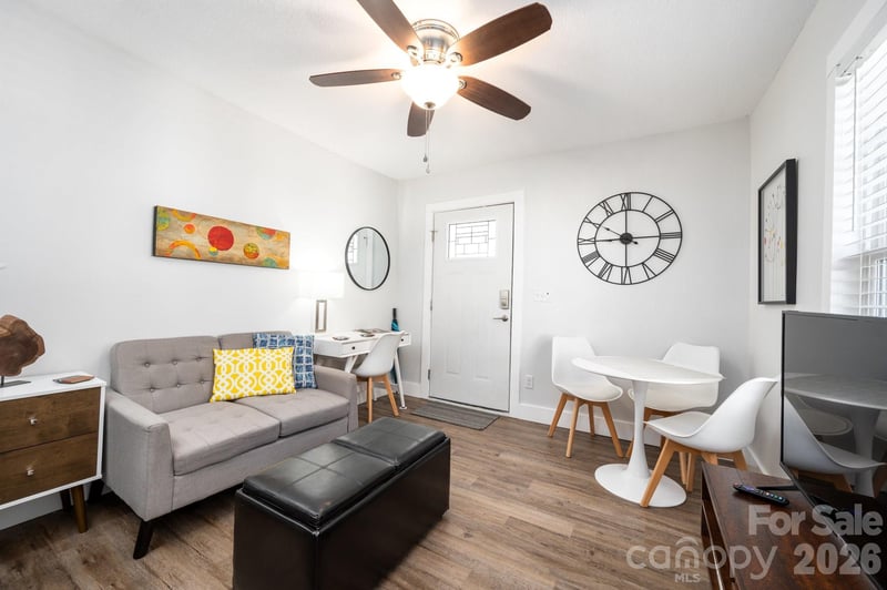 18 Oteen Park Pl, Asheville, NC 28805