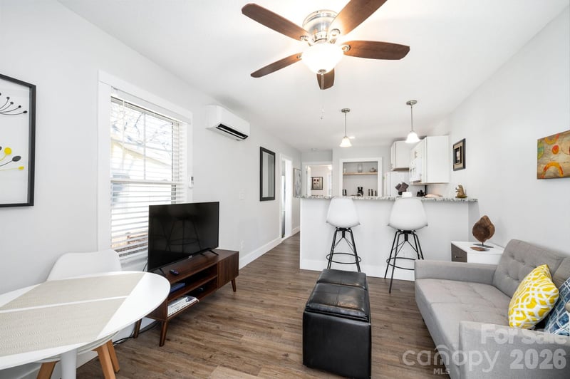 18 Oteen Park Pl, Asheville, NC 28805
