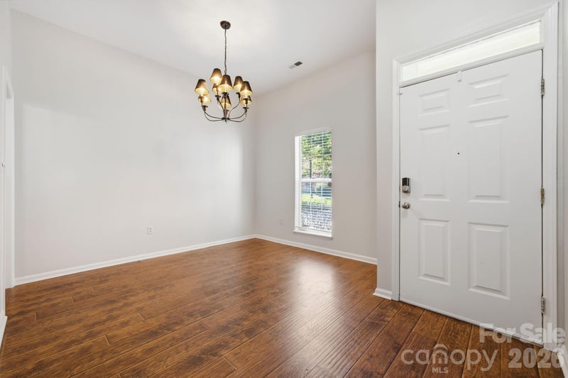 5701 Ebley Ln, Charlotte, NC 28227