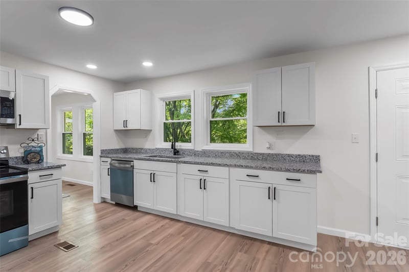 2705 Robinson Rd, Newton, NC 28658