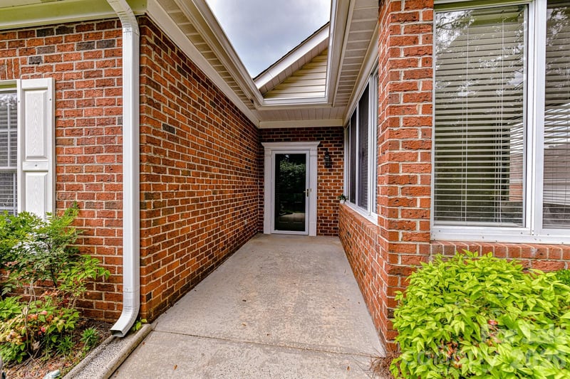 8629 Windsor Ridge Dr, Charlotte, NC 28277