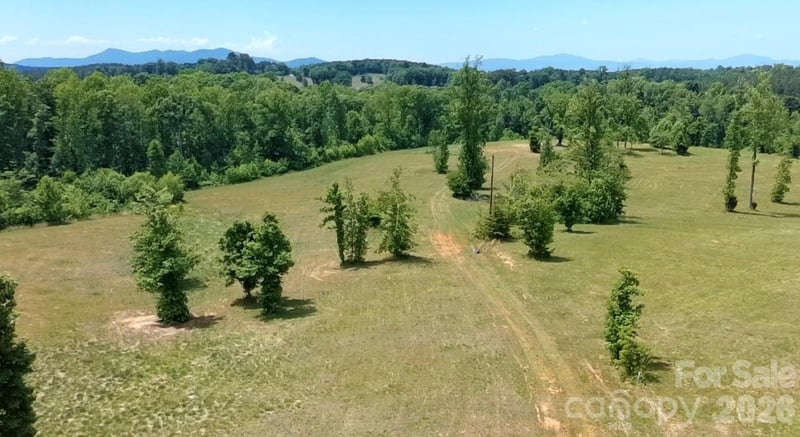 473 Mcentire Rd, Tryon, NC 28782