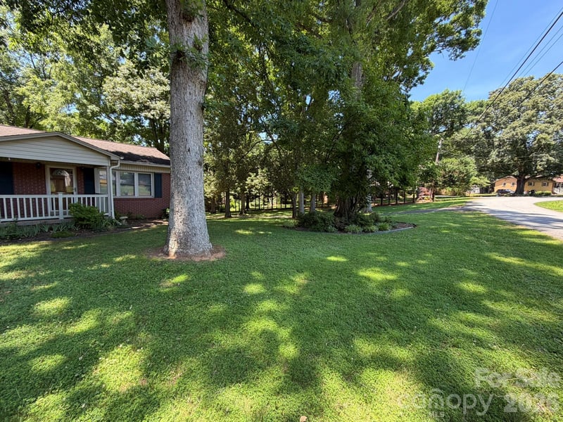 110 1st Street Pl, Conover, NC 28613
