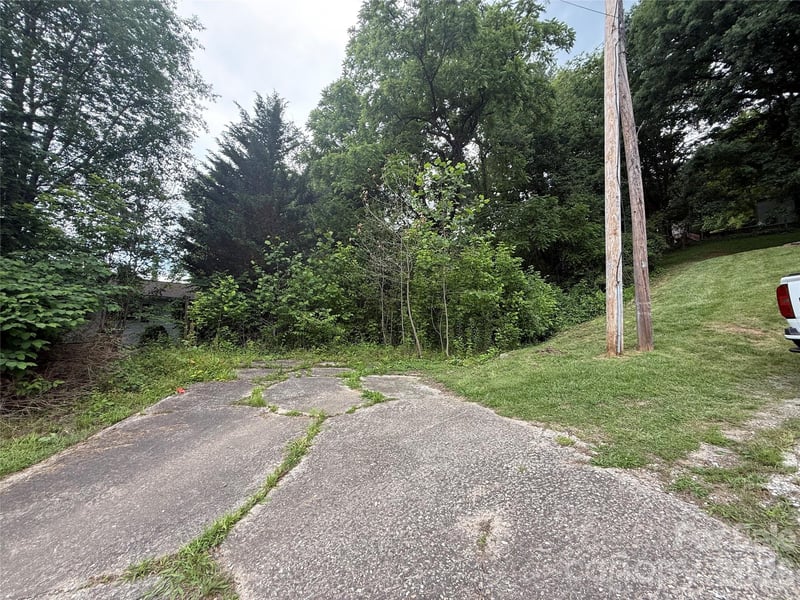 31 Paralee Ln, Waynesville, NC 28786