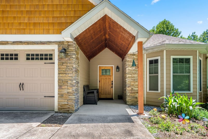 16 Jennlynn Dr, Arden, NC 28704