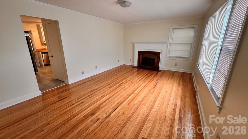 690 Brookdale Dr, Statesville, NC 28677