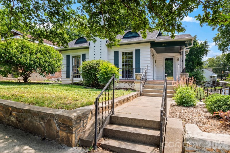 2805 Bon Air Ave, Winston Salem, NC 27105