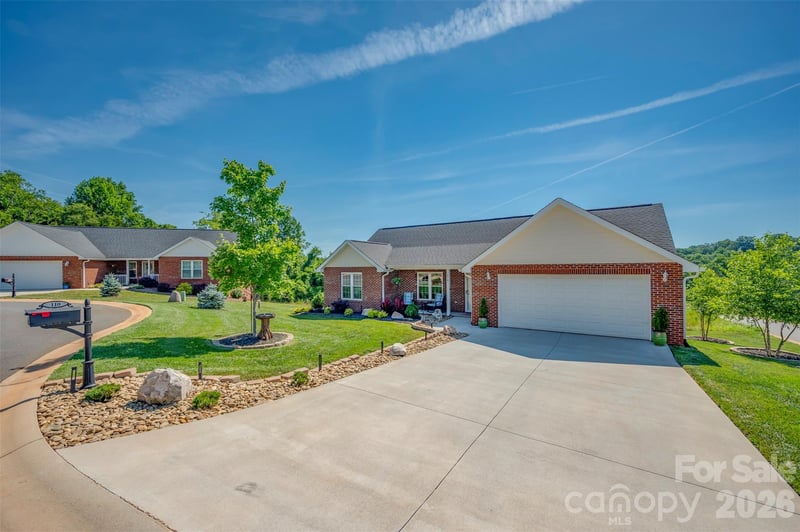 110 Kingston Pl, Spindale, NC 28160