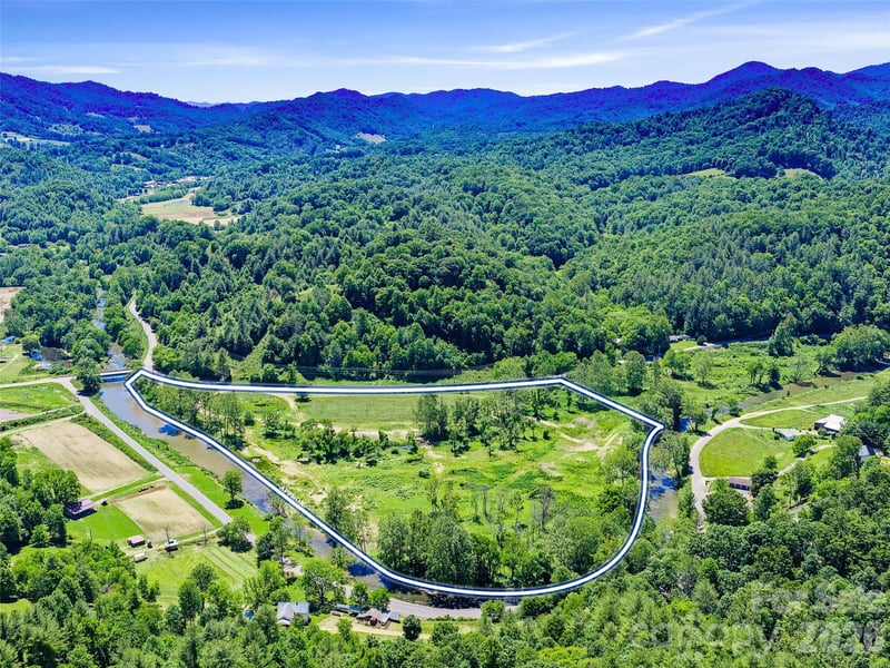 Us Hwy 19w Hw, Burnsville, NC 28714