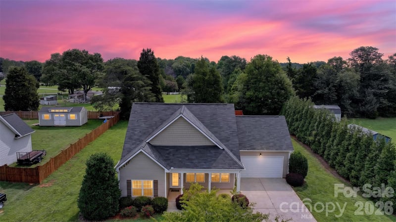 990 Russell Ridge Dr, Catawba, NC 28609