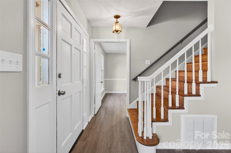 616 Old Farm Rd, Statesville, NC 28625