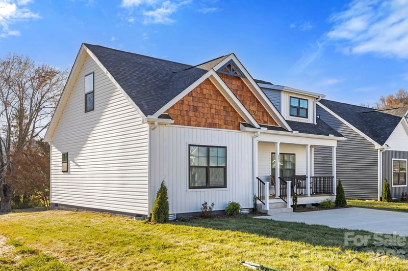 205 Southern Charm Rd, Arden, NC 28704
