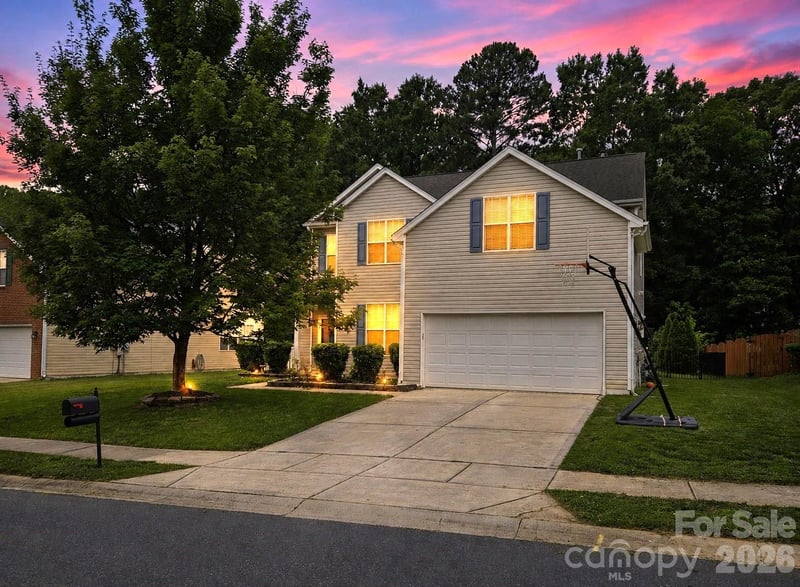 17126 Cambridge Woods Ct, Charlotte, NC 28277