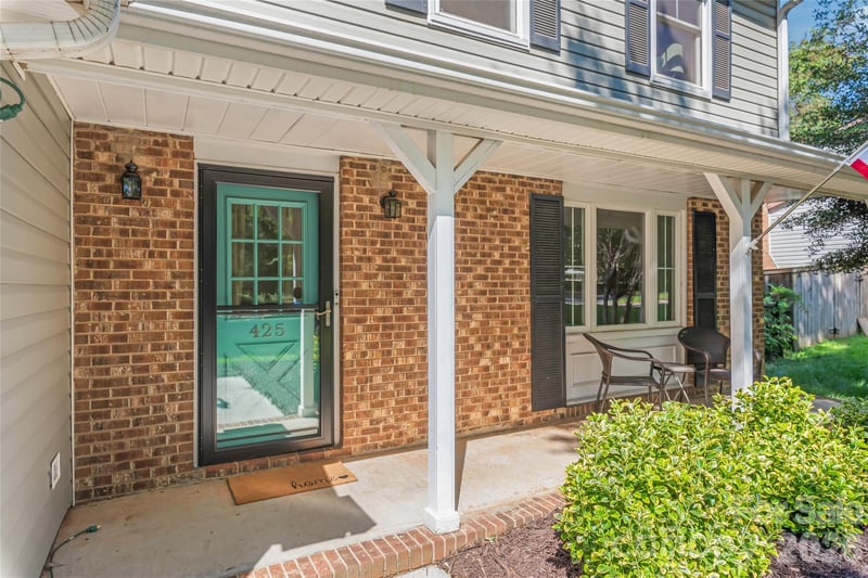 425 Regency Dr, Charlotte, NC 28211
