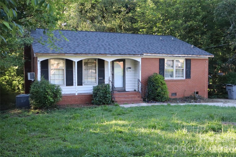 5427 Kildare Dr, Charlotte, NC 28215