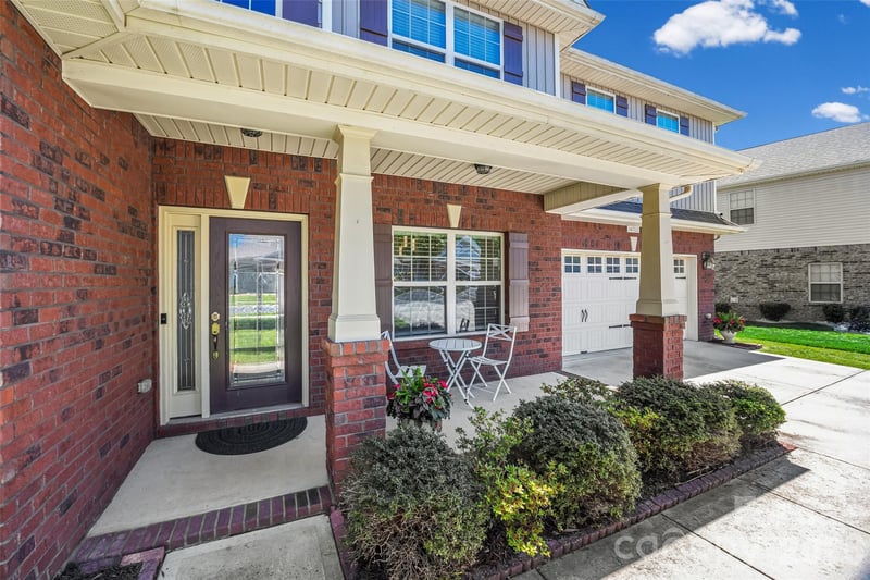 14712 Vaughan Dr, Charlotte, NC 28273