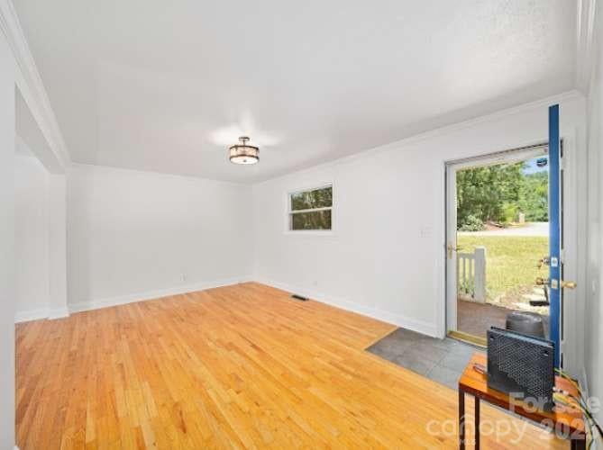 308 Browntown Rd, Leicester, NC 28748