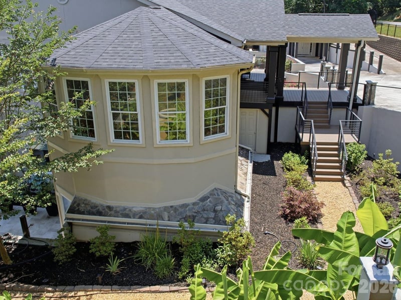 2640 Sadler Rd, Charlotte, NC 28278
