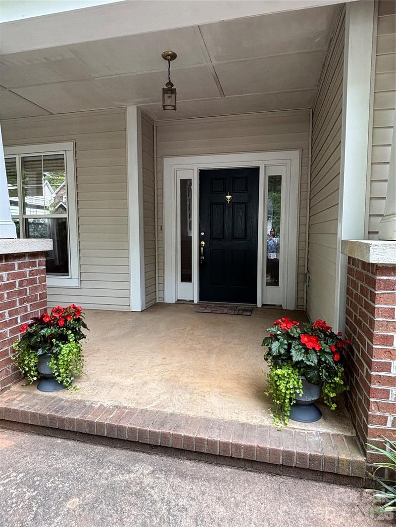1408 Kenton Ln, Asheville, NC 28803