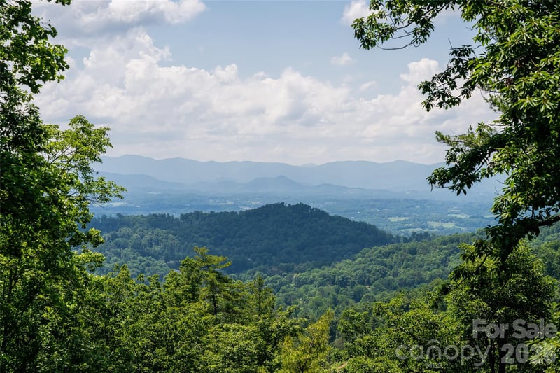57 Villa Nova Dr, Asheville, NC 28804