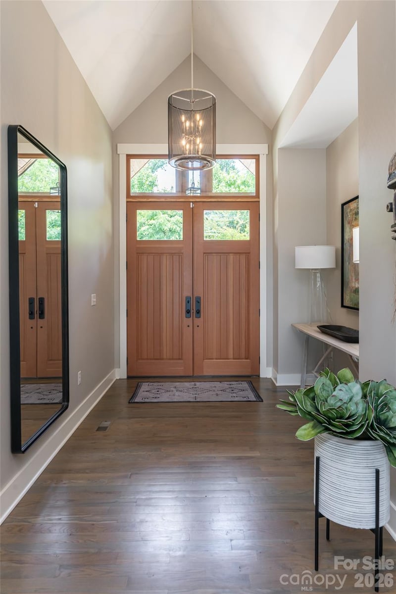 57 Villa Nova Dr, Asheville, NC 28804