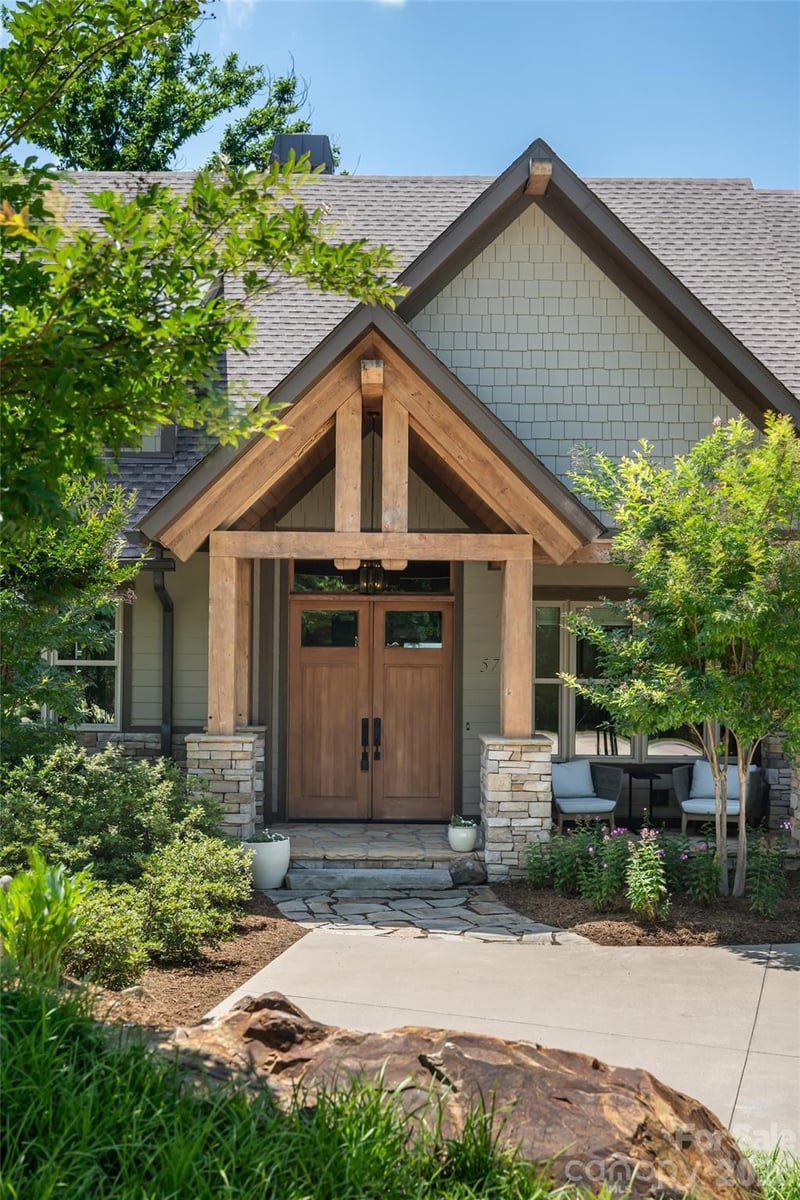 57 Villa Nova Dr, Asheville, NC 28804