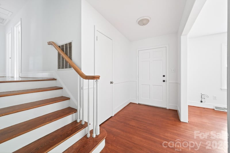 6209 Candlewood Dr, Charlotte, NC 28210