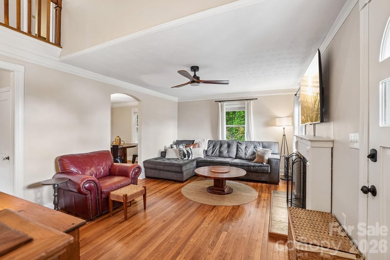 111 Bennett St, Burnsville, NC 28714