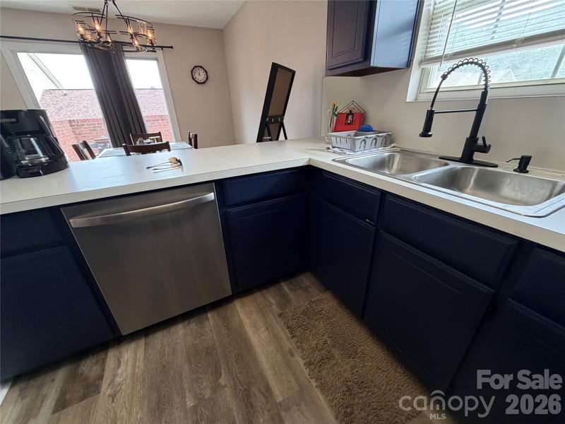 102 Brandywine Dr #R6, Conover, NC 28613