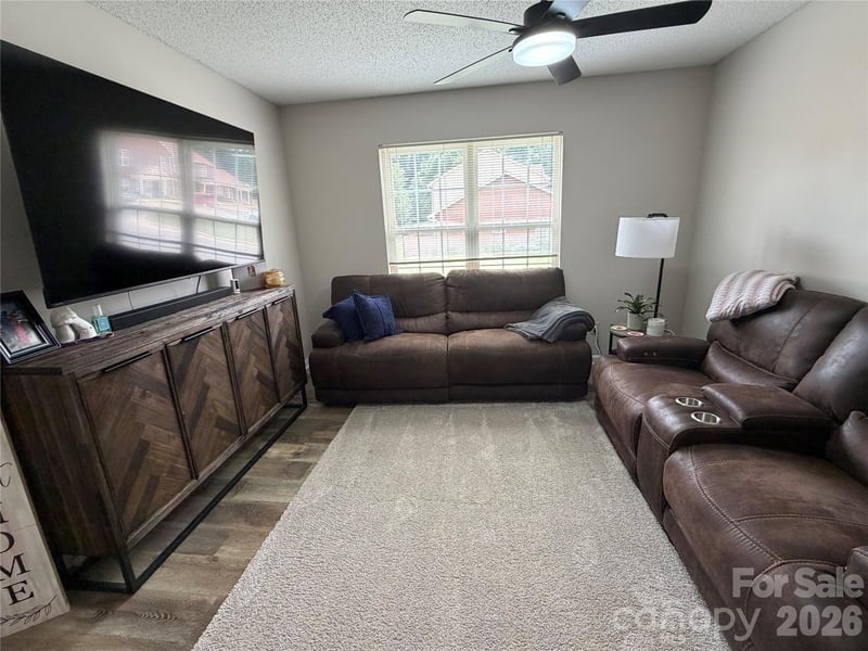 102 Brandywine Dr #R6, Conover, NC 28613