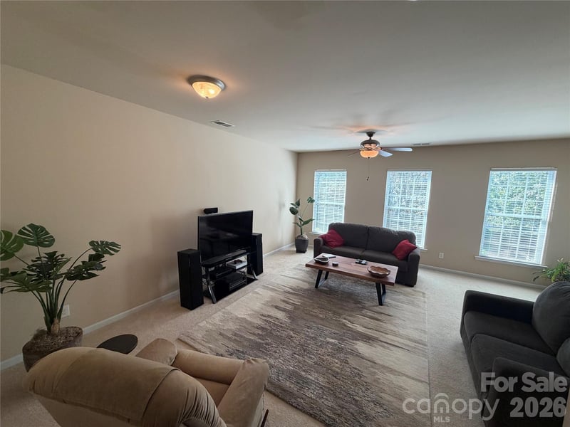 3147 Coventry Commons Dr, Charlotte, NC 28227