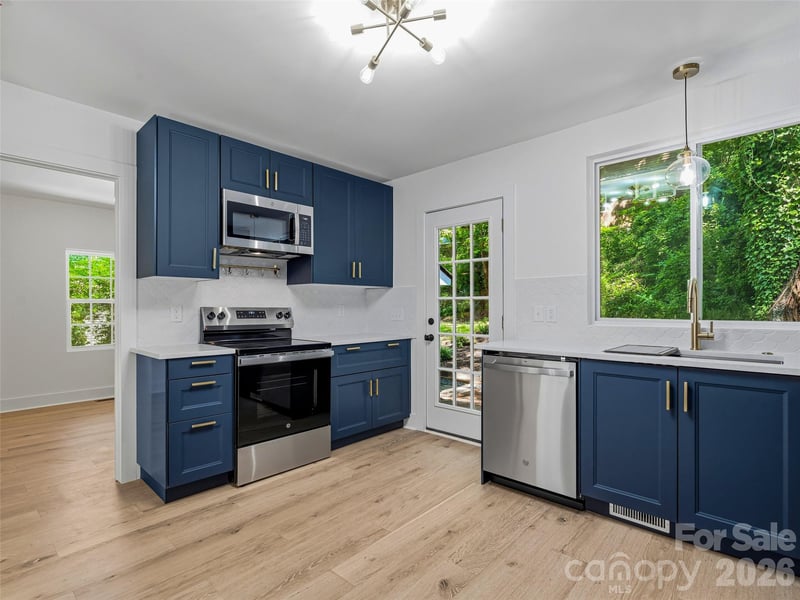 895 Trade St, Tryon, NC 28782