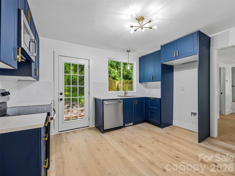 895 Trade St, Tryon, NC 28782