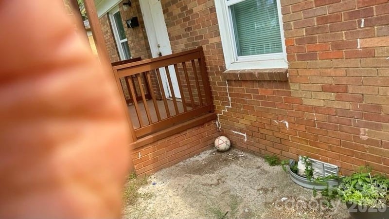 2021 Lasalle St, Charlotte, NC 28216