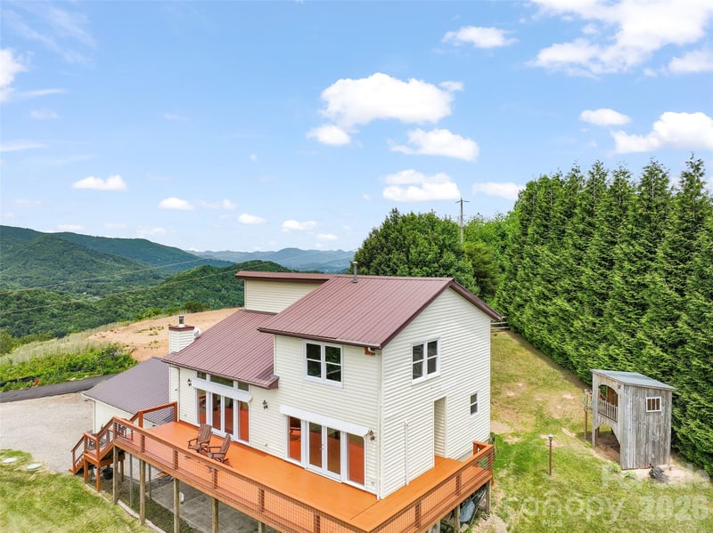 50 Blossom Dr, Waynesville, NC 28786