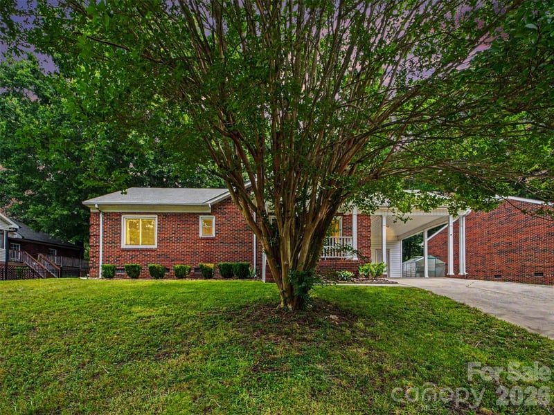 1009 Autumn Ln, Concord, NC 28025