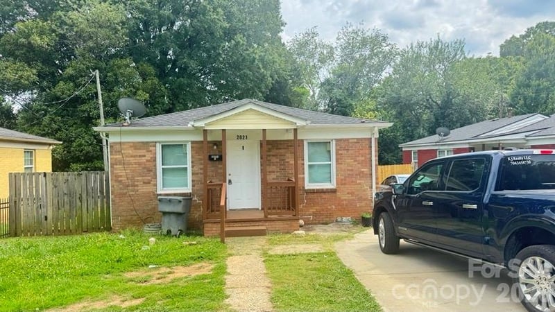 1661 -1665 Montana Dr, Charlotte, NC 28216