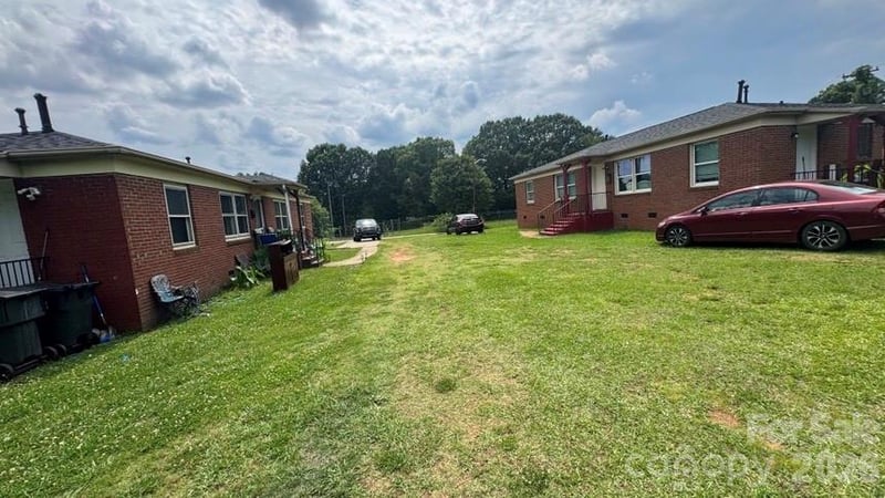 1661 -1665 Montana Dr, Charlotte, NC 28216