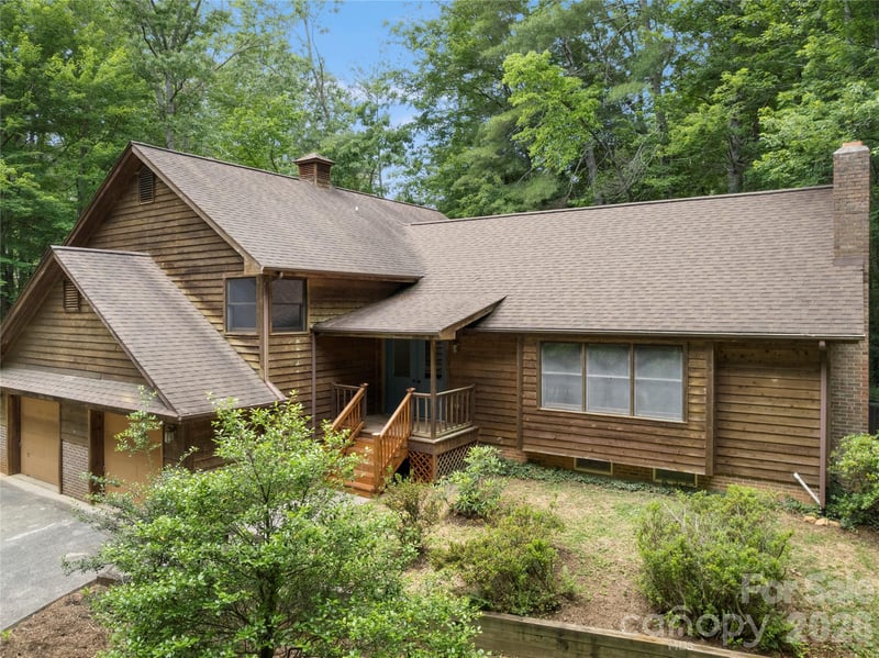 11 Tree Top Dr, Arden, NC 28704