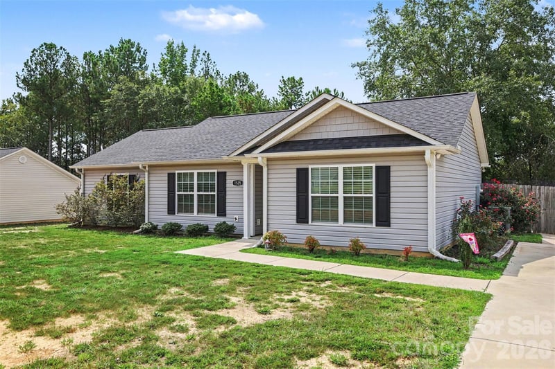 1505 Foxbrook Cir, Lancaster, SC 29720