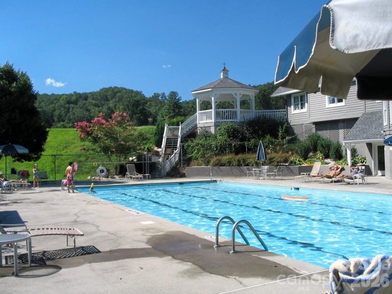 763 Deerlake Rd, Brevard, NC 28712